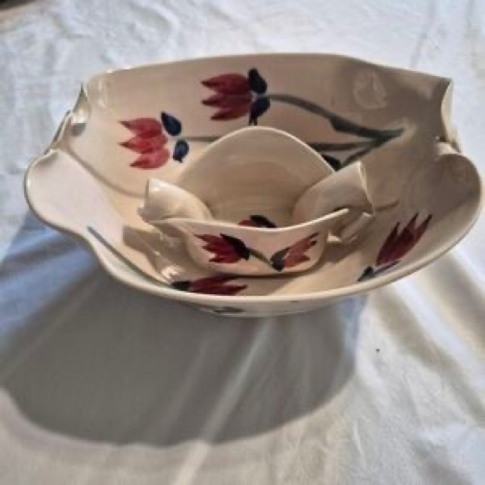 Floral Ceramic Serving Bowl Set in Cream and Red